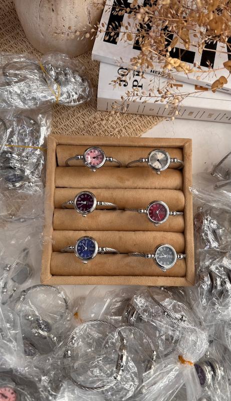 ساعت مچی عقربه ای زنانه مدل بنگل النگویی